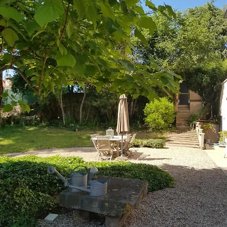 Le Verger Moulins Guest house