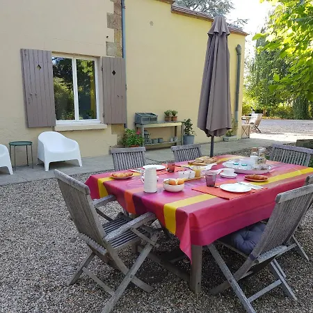 Le Verger Moulins Guest house *